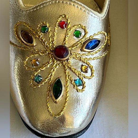 Vintage Gold Jeweled Shoes - Picture 14 of 15
